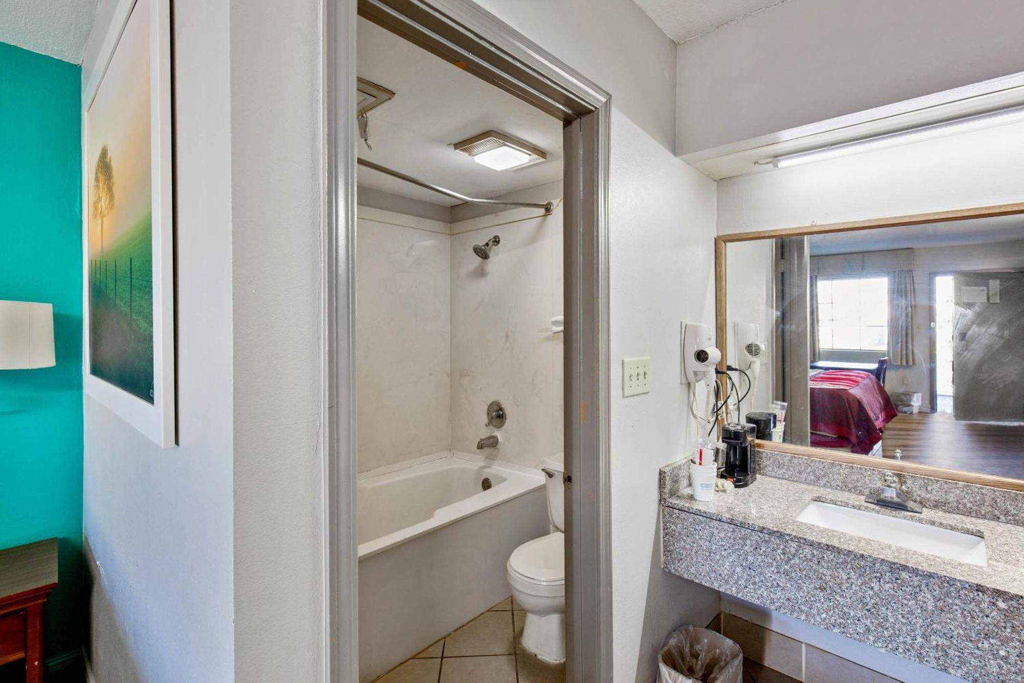 Hotel O Columbia Downtown Near I-65 Экстерьер фото